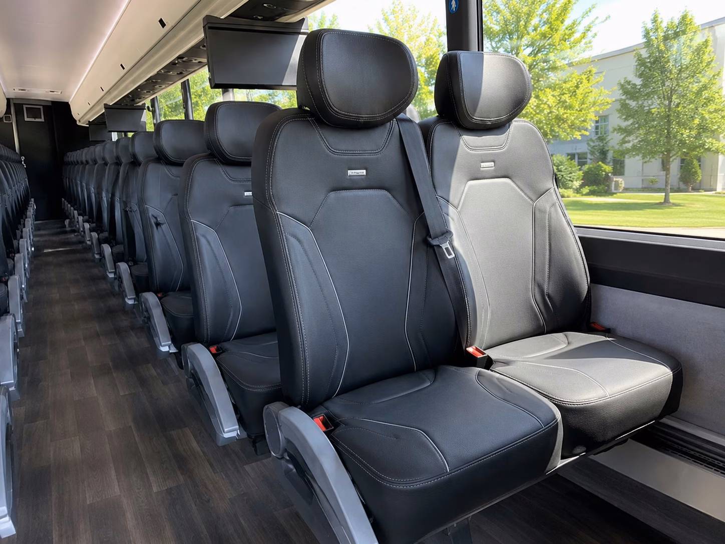 atlanta shuttle buses for hawks games at state farm arena
